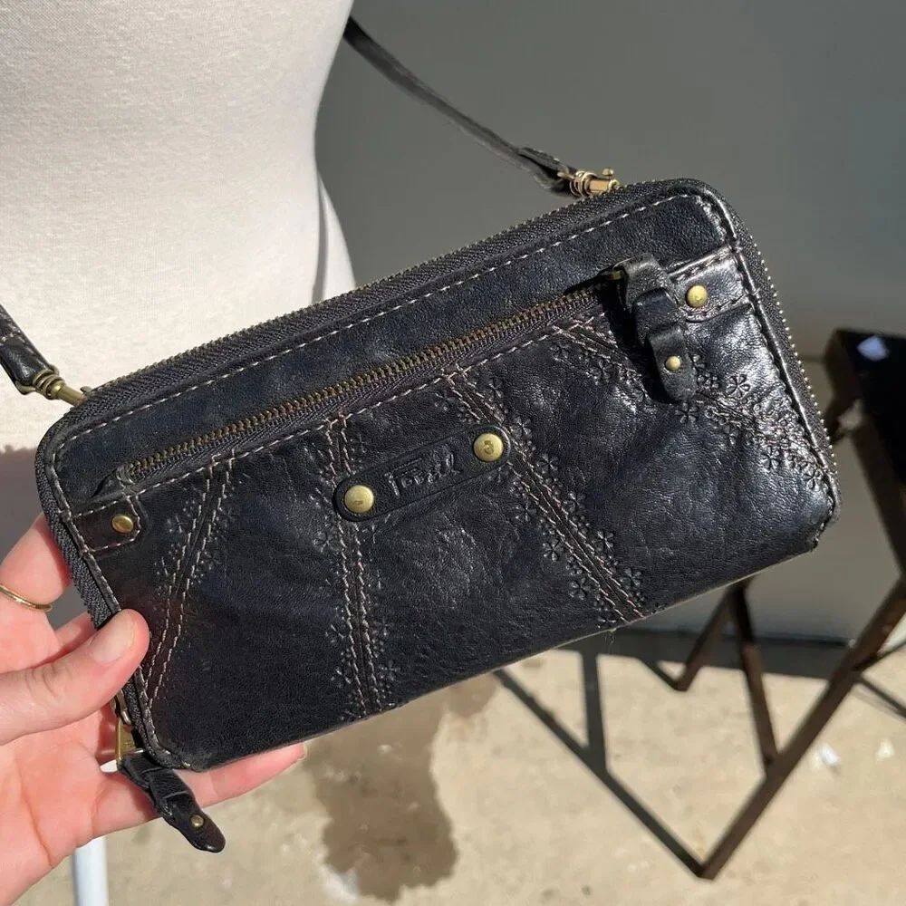 Fossil Floral Embossed Leather Zip Around Wallet Crossbody Bag Black